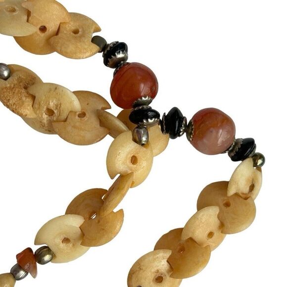 Vintage Carved Bone and Carnelian Agate Necklace Silver Tone 17” Amazing Detail - Picture 3 of 11